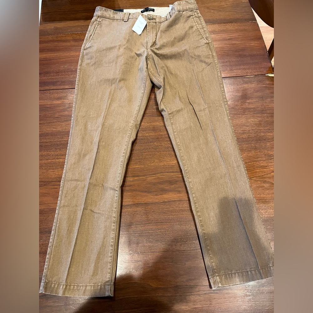 COPY - Banana Republic Aiden Slim Fit Men’s Chino 32x30 New with tags